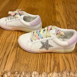 Art Class "Rainbow Gradient/Kaitlyn" Sneakers Size 3